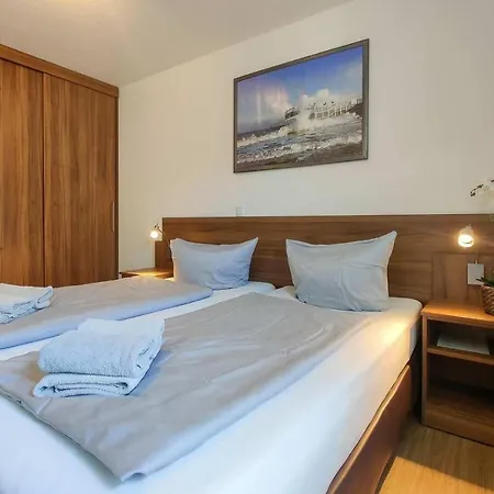 Ferienwohnung-303-hohe-lith-ganz-nah-am-meer-inkl-strandkorb *